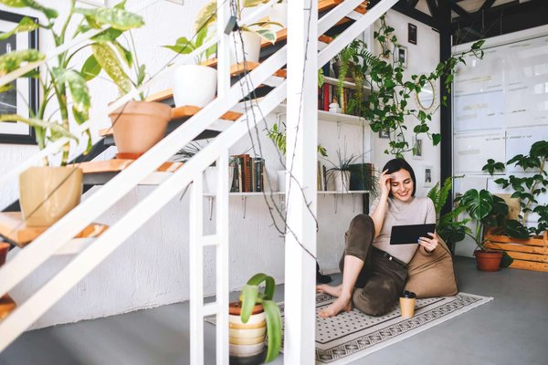 Come può un'azienda di moda sostenibile comunicare efficacemente la propria mission ai consumatori?